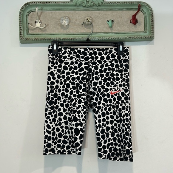 Nike RARE SPORTSWEAR ESSENTIAL Dalmatian BIKE SHORTS women’s small nwot - Picture 1 of 6